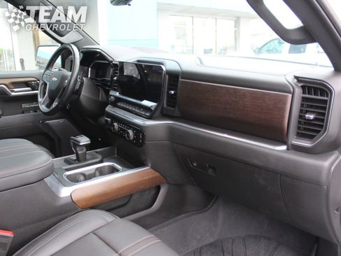 Certified 2024 Chevrolet Silverado 1500 High Country w/ High Country Premium Package image 26
