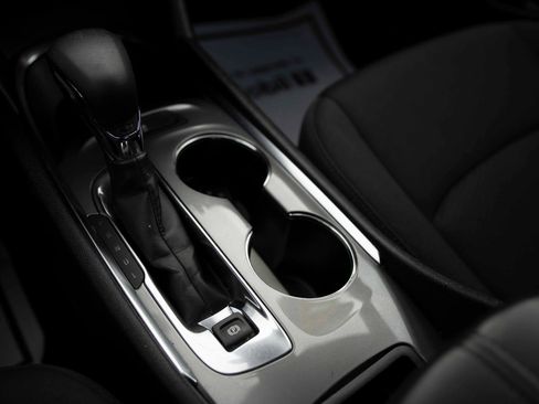 Used 2023 Chevrolet Malibu LT image 10