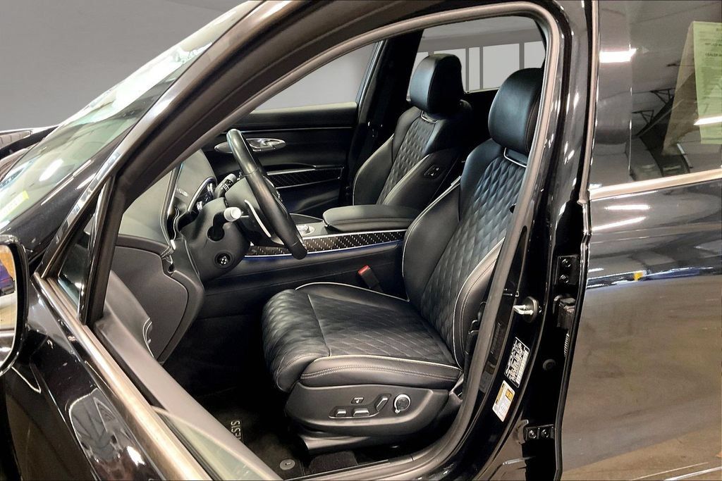 Used 2023 Genesis GV70 3.5T Sport w/ Sport Prestige Package AWD/4WD image 22