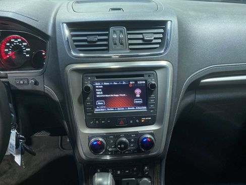 Used 2015 GMC Acadia Denali image 16