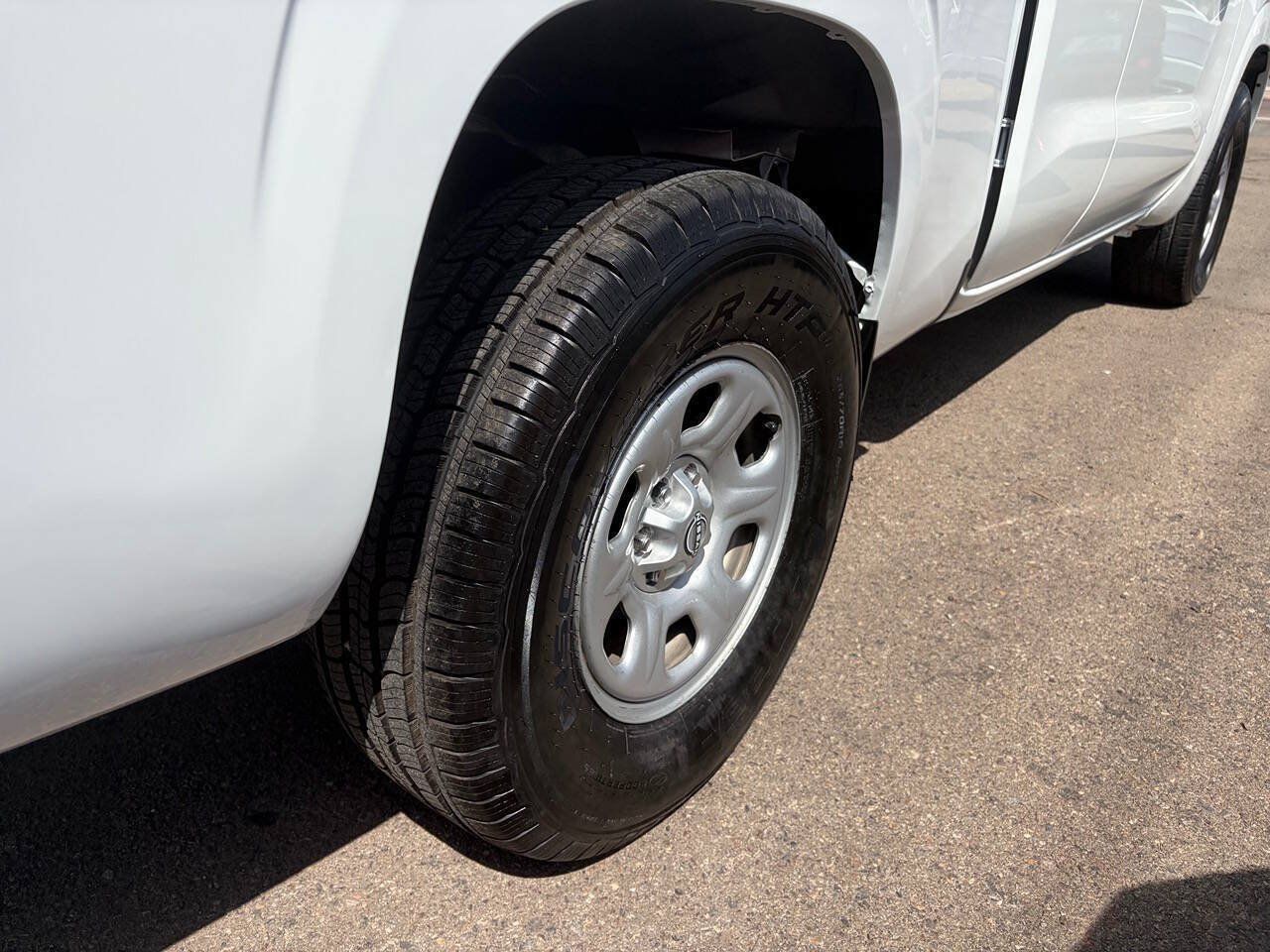 Used 2025 Nissan Frontier S w/ S Utility Package RWD image 18