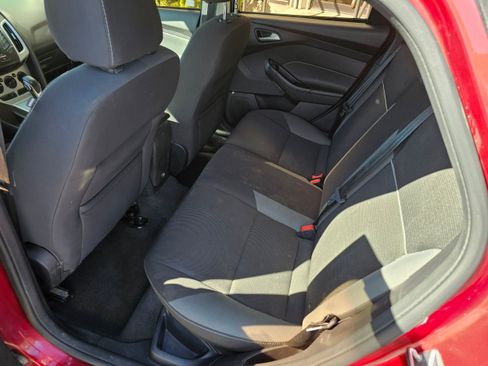 Used 2013 Ford Focus SE FWD image 15