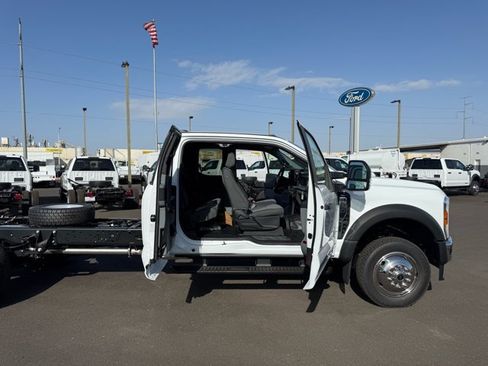 New 2026 Ford F550 4x4 Supercab Super Duty image 15