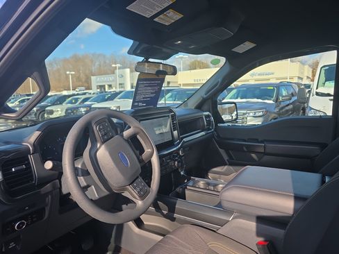 Used 2025 Ford F150 STX w/ Equipment Group 200A image 28