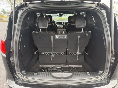 Used 2019 Chrysler Pacifica Limited w/ Advanced Safetytec Group image 21