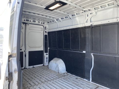 Used 2025 RAM ProMaster 2500 w/ Convenience Group FWD image 23