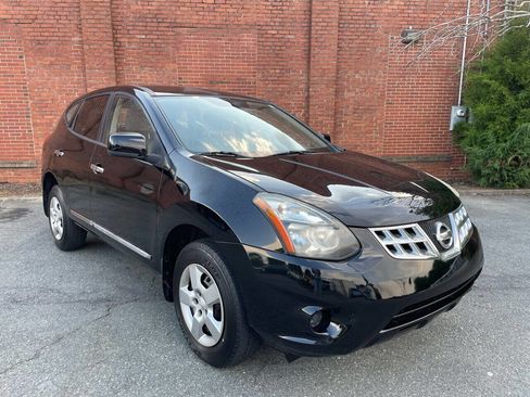 Used 2014 Nissan Rogue S image 1