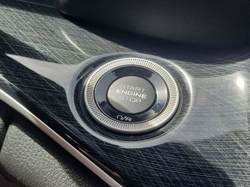 Used 2022 Jeep Grand Cherokee Trailhawk w/ Luxury Tech Group III image 10