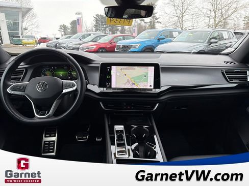 Used 2024 Volkswagen Atlas Cross Sport SEL R-Line image 13