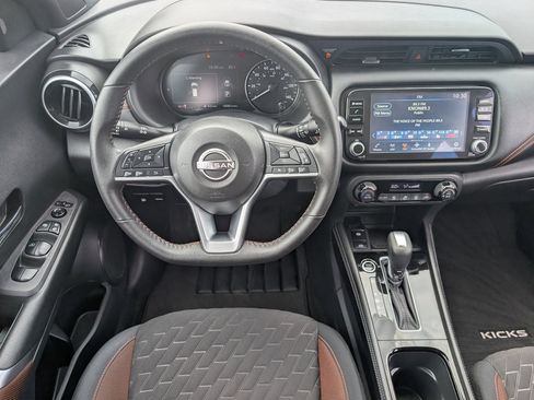 Used 2023 Nissan Kicks SR FWD image 10