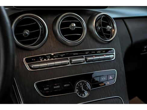 Used 2019 Mercedes-Benz C 300 4MATIC Sedan image 21