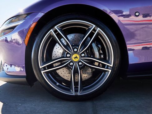 Used 2024 Ferrari Roma image 3