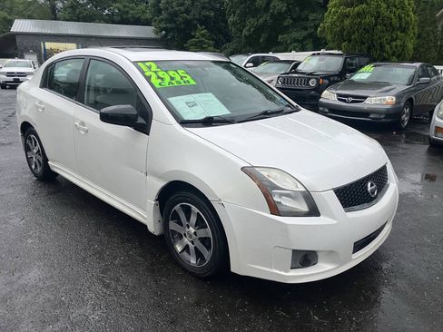 Used 2012 Nissan Sentra 2.0 SR w/ Special Edition Pkg FWD image 4