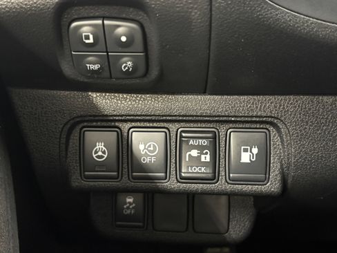 Used 2015 Nissan Leaf S w/ Charge Package image 18