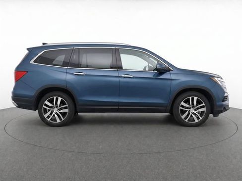 Used 2017 Honda Pilot Touring image 4