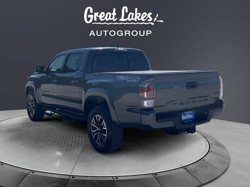Used 2022 Toyota Tacoma TRD Sport w/ Technology Package AWD/4WD image 3