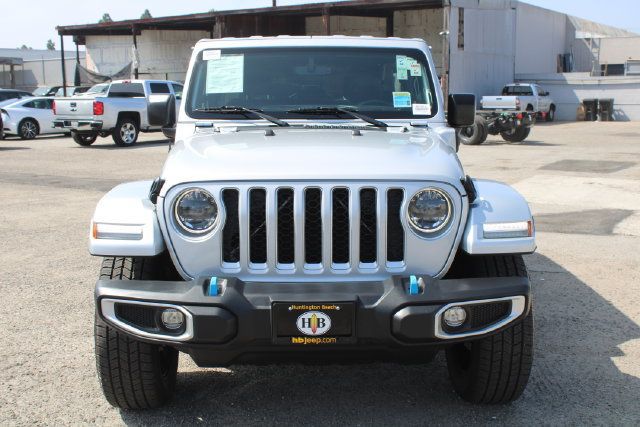 Used 2023 Jeep Wrangler Unlimited Sahara w/ Cold Weather Group AWD/4WD image 2