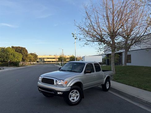 Used 2003 Toyota Tacoma PreRunner image 1