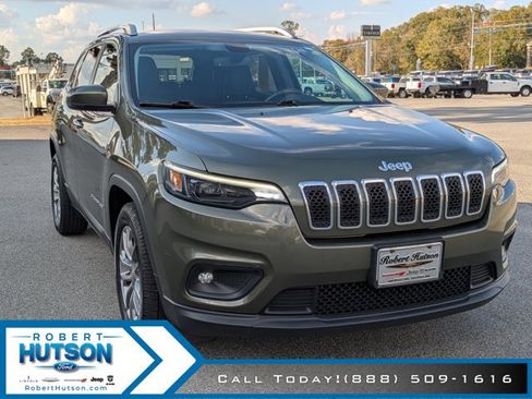 Used 2019 Jeep Cherokee Latitude Plus w/ Comfort/Convenience Group image 5