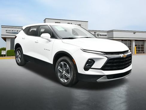 Used 2025 Chevrolet Blazer LT AWD/4WD image 7