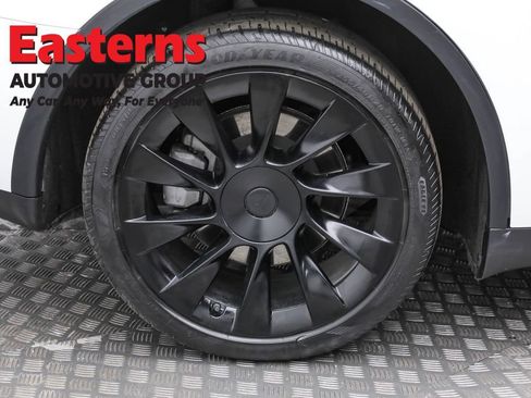 Used 2023 Tesla Model Y Long Range image 27