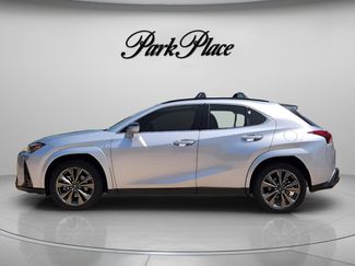 Used 2023 Lexus UX 250h F Sport FWD video 2