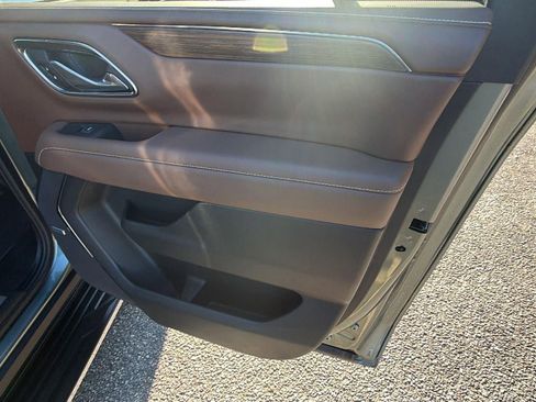 Certified 2024 Chevrolet Suburban High Country w/ Max Trailering Package AWD/4WD image 17