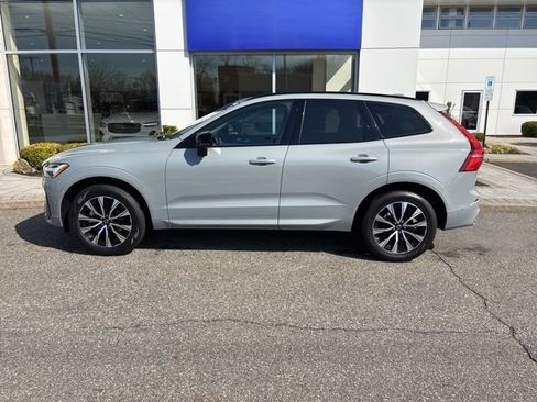Used 2025 Volvo XC60 B5 Plus AWD/4WD image 2