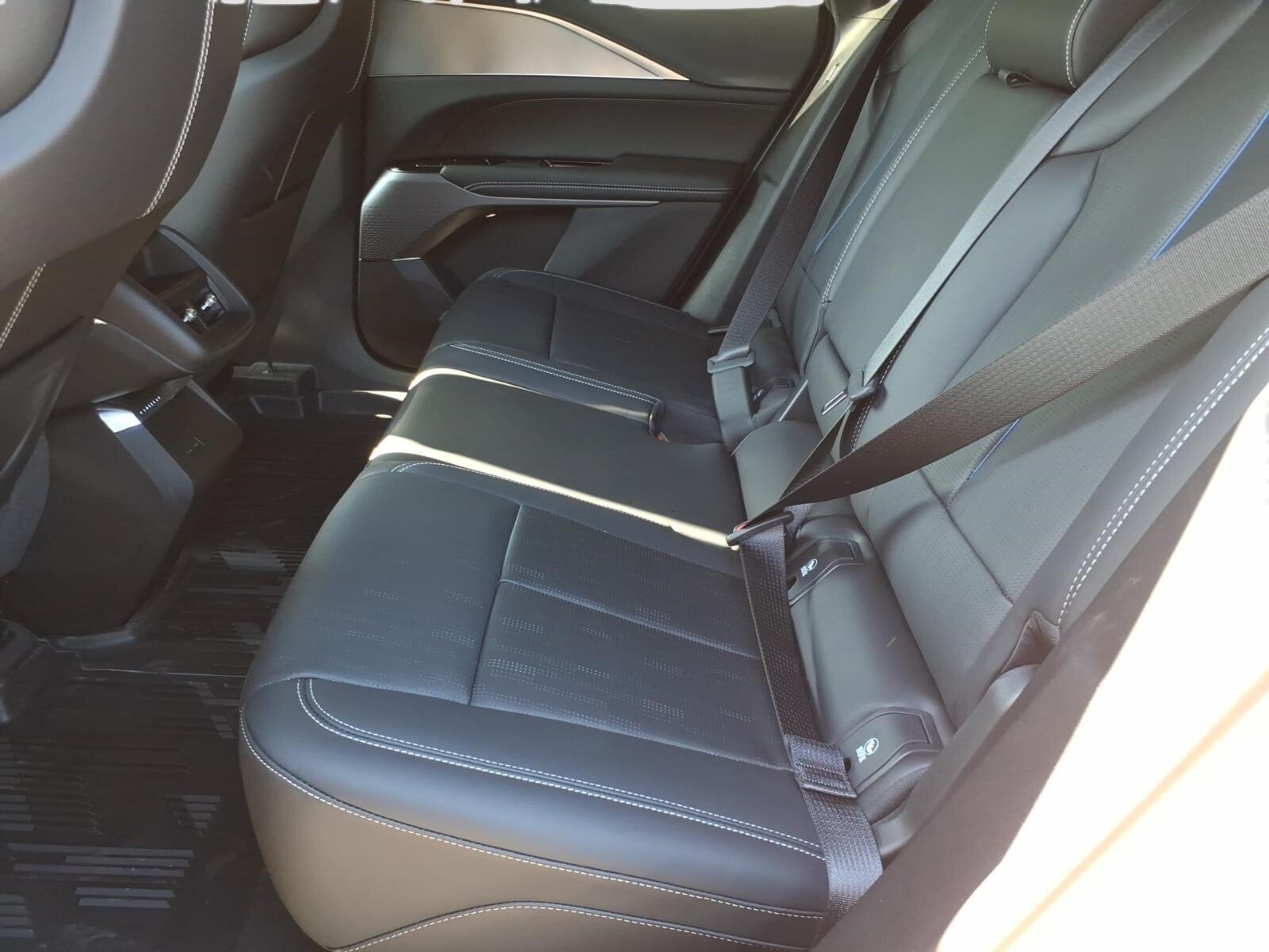 New 2027 Cadillac Lyriq Sport RWD image 11