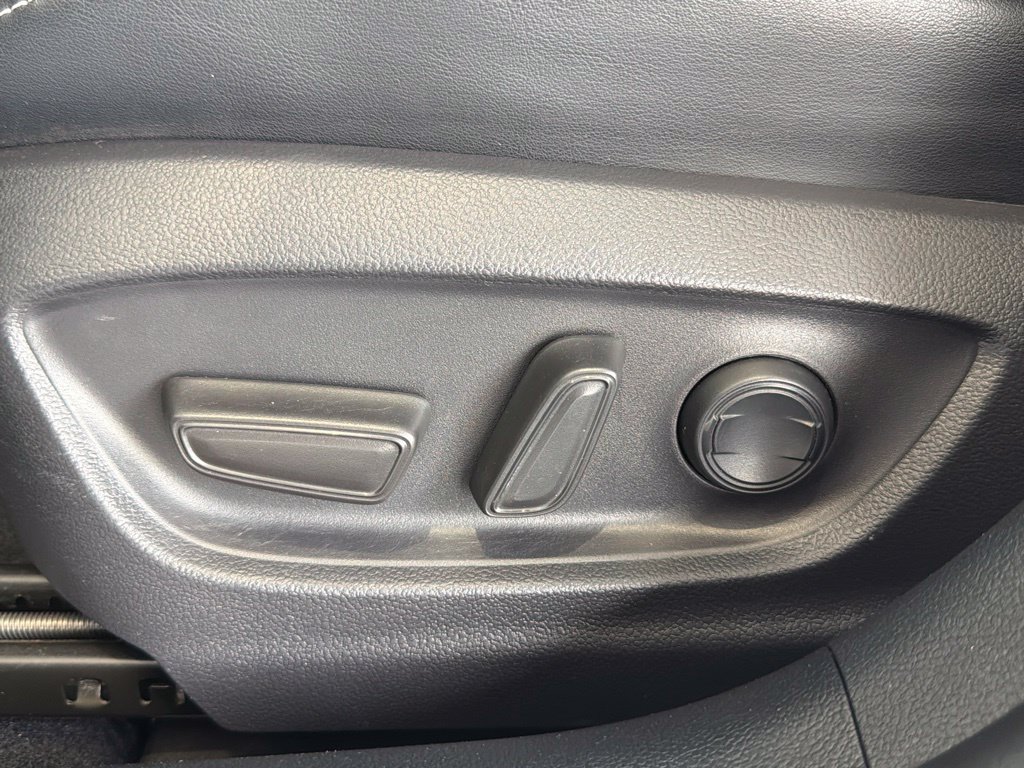 Certified 2020 Toyota Prius Prime Limited FWD image 21