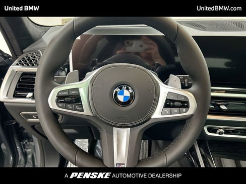 Used 2025 BMW X7 xDrive40i w/ M Sport Package image 14
