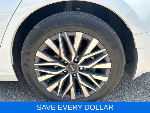 Used 2024 Nissan Altima 2.5 SV w/ SV Premium Package FWD image 21