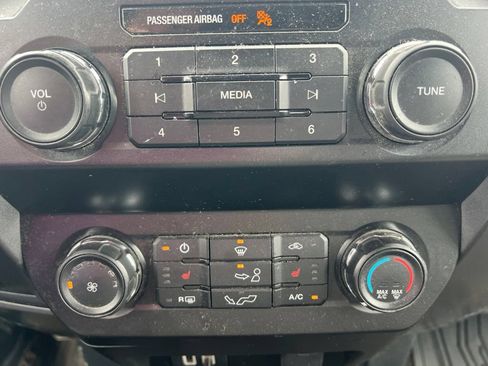 Used 2019 Ford F150 XLT w/ Equipment Group 302A Luxury AWD/4WD image 14