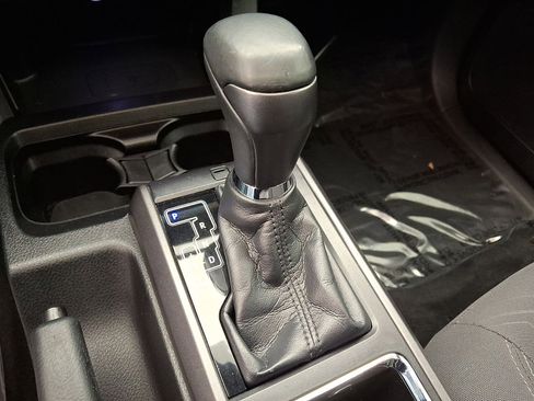 Certified 2017 Toyota Tacoma TRD Sport image 12