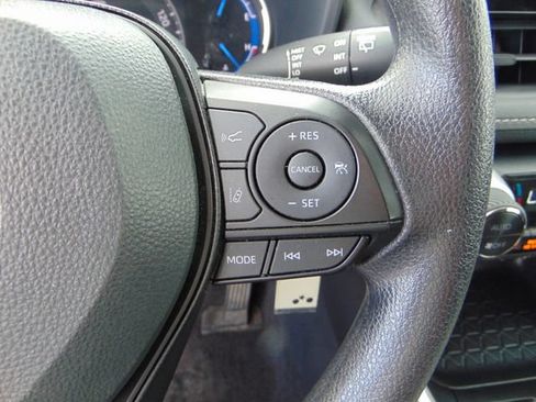 Used 2025 Toyota RAV4 LE AWD/4WD image 17