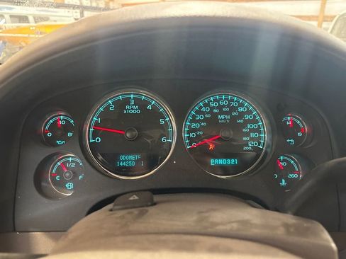 Used 2007 GMC Yukon SLT w/ SLT Preferred Equipment Group image 16