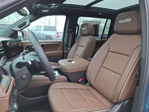 New 2026 Chevrolet Suburban High Country image 21