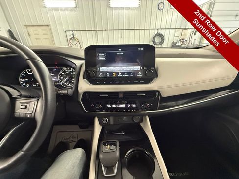 Used 2023 Nissan Rogue SL w/ SL Premium Package image 22