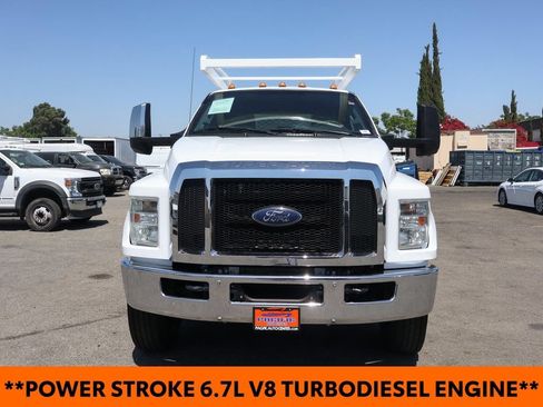Used 2016 Ford F650 2WD Crew Cab Super Duty image 3