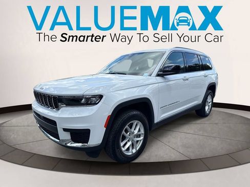 Used 2025 Jeep Grand Cherokee L Laredo w/ Luxury Tech Group I RWD image 8