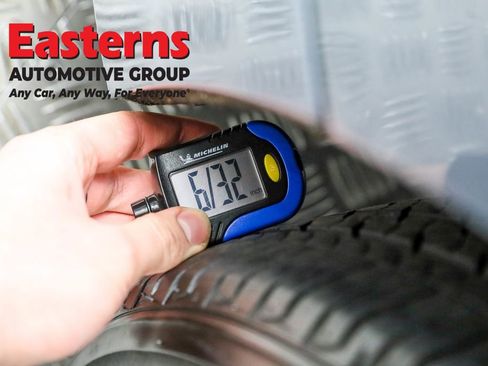 Used 2022 Toyota Corolla LE image 21