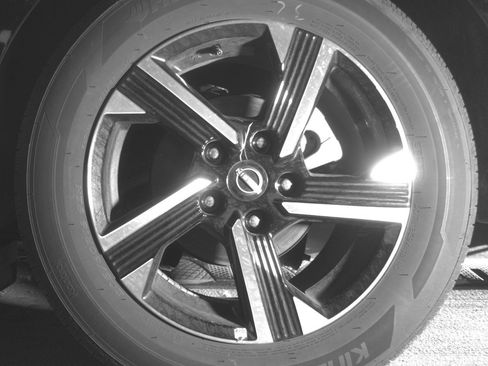 Used 2025 Nissan Sentra SV image 14