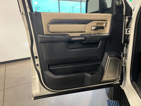 Used 2023 RAM 3500 Limited image 25