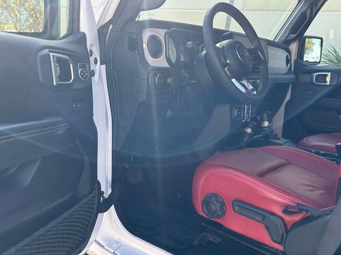 Certified 2024 Jeep Wrangler Sahara image 15