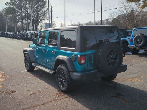 Used 2024 Jeep Wrangler Sport image 7
