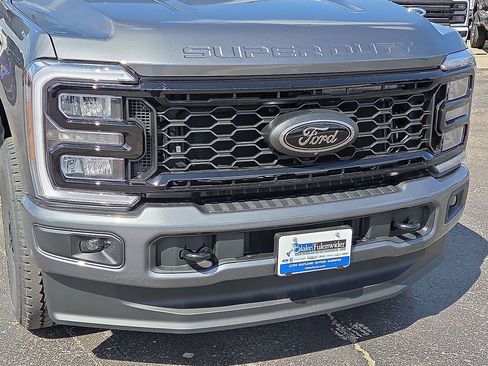 New 2026 Ford F250 XLT w/ XLT Premium Package AWD/4WD image 9