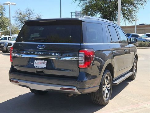Used 2024 Ford Expedition Limited image 9