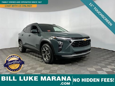 Used 2025 Chevrolet Trax LT image 1