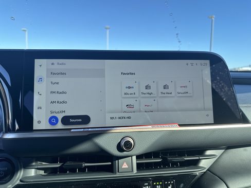 New 2025 Toyota Crown Signia image 27