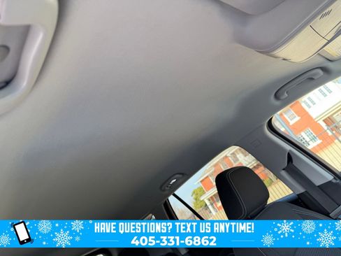 Used 2022 GMC Terrain SLE image 27